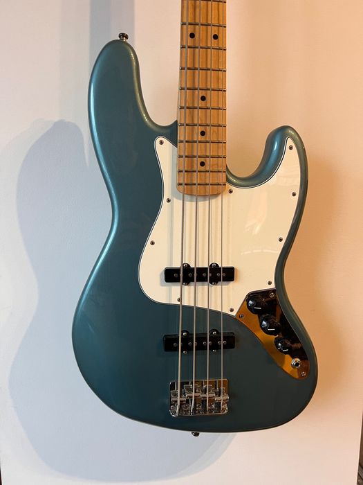 Fender Jazz Bass Player Tidepool + Hard Case