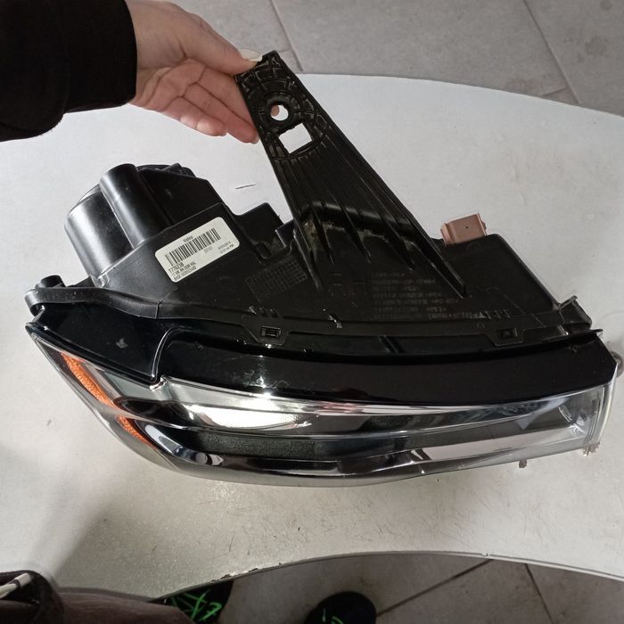 Фара права хром галоген Jeep Grand Cherokee WK2 16-