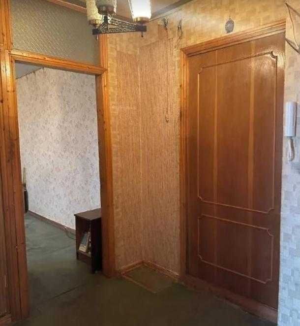Продам самую дешёвую квартиру в 520 м/р.