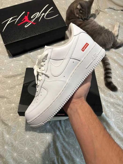 Buty Mokasyny Nike_ Air_Force_1_Low_Supreme_White R.38.5