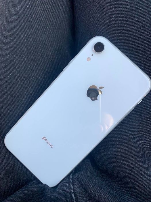 iPhone XR 64gb white