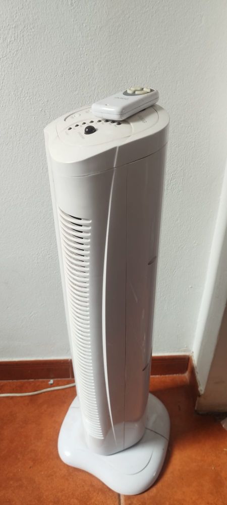 Ventoinha de torre com comando
