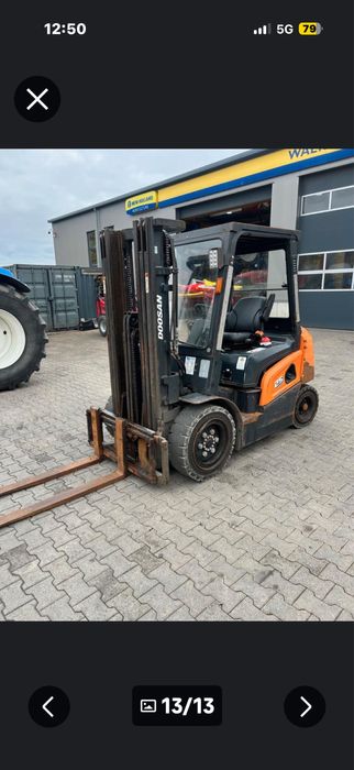 Empilhador Doosan triplex 2.5T de 2023
