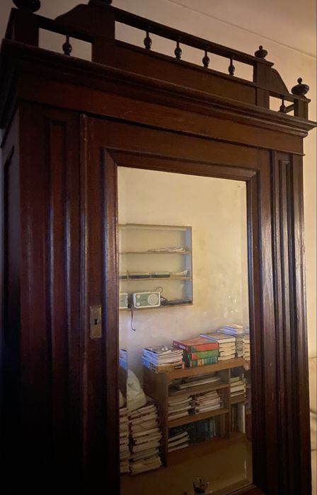 Excelente Oportunidade!!Guarda Fatos do Século XIX, EM ÓTIMO ESTADO!!!