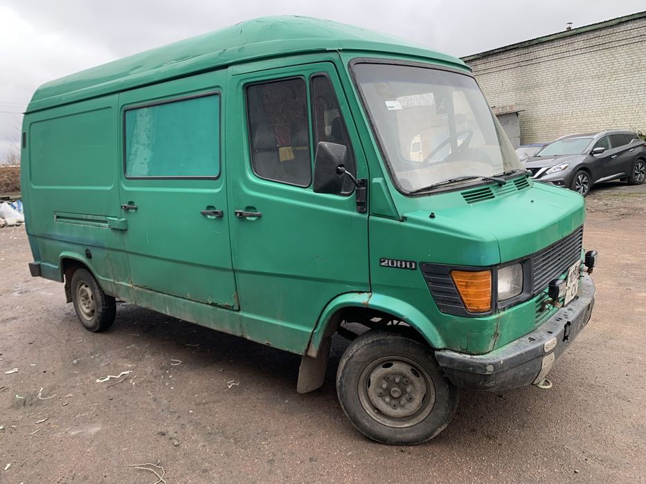 Продам бус мерседес т 1 на впевненому ходу