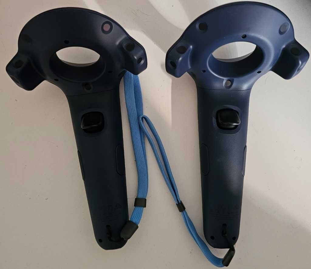HTC VIVE Pro + Kontrolery