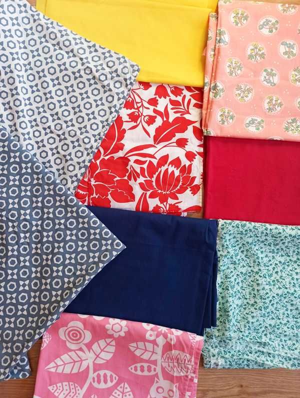 materiały PATCHWORK  czerwono-białe szaro-białe poszewki