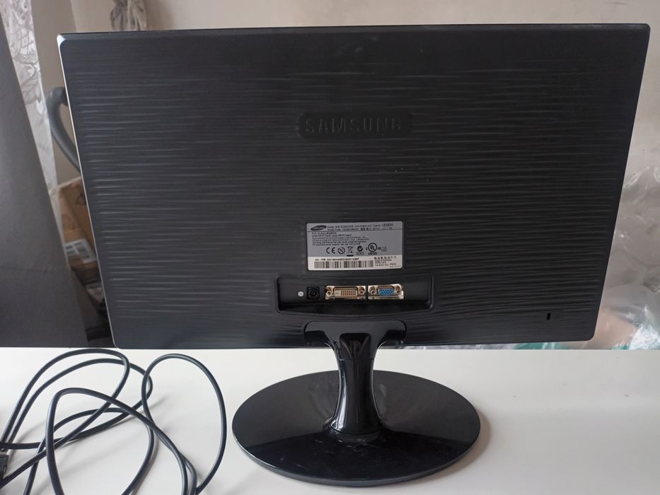 Używany monitor Samsung Syncmaster s22b300