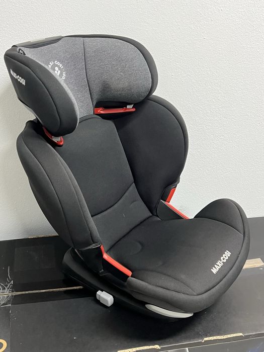 Vendo cadeira de criança Isofix (3-12 anos)