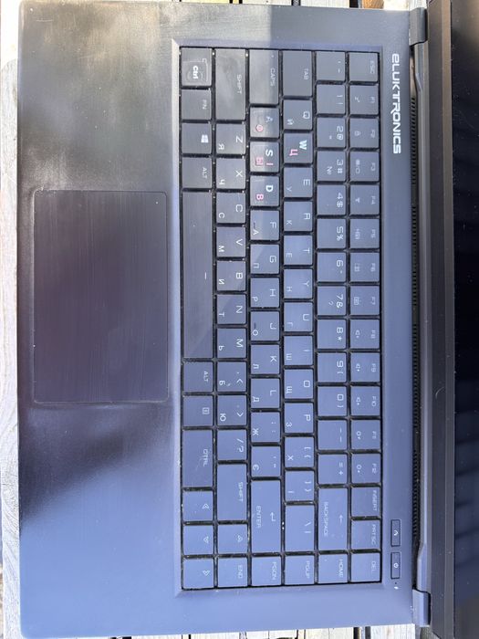 Eluktronics MAG-15/I7-9750H/RTX 2070 Max-Q 8gb/16gb/500gb ssd