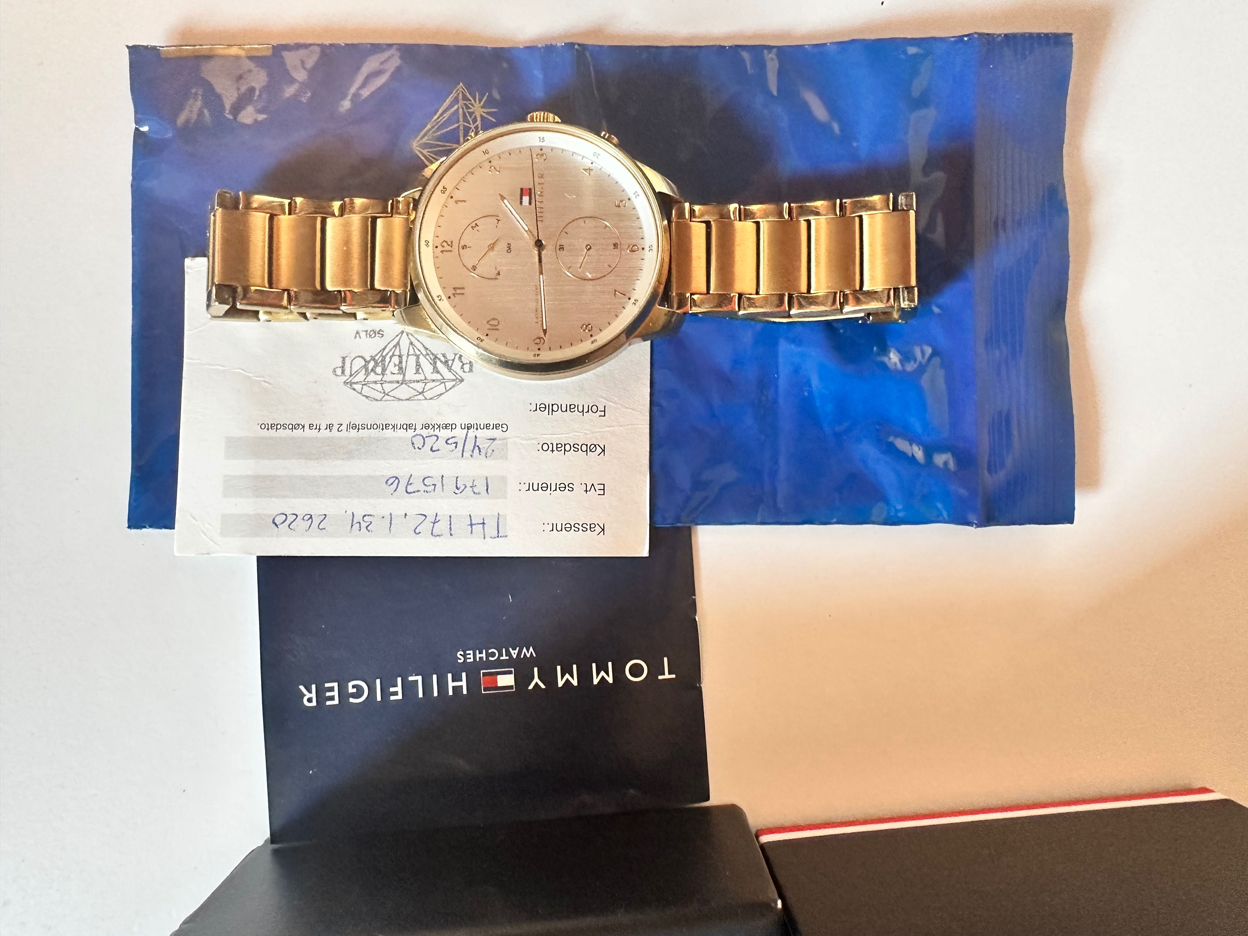 Zegarek Tommy Hilfiger złoty
