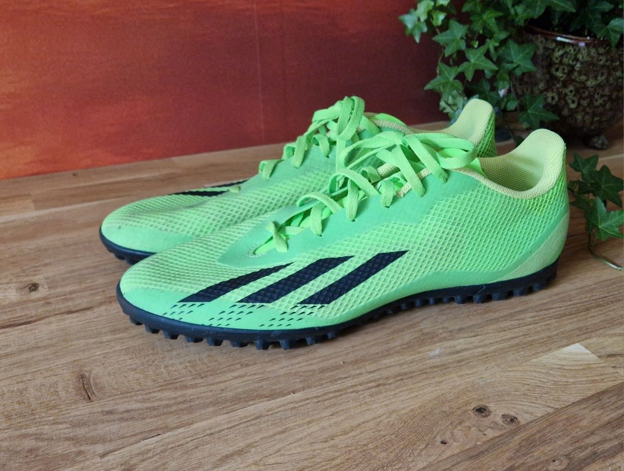 Buty piłkarskie turfy adidas