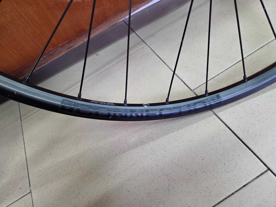 Koła Rowerowe Bontrager Mtb 29 28 Cali 20 mm szerokość na tarcze