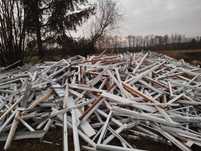 Plastik pocięte ramy okienne