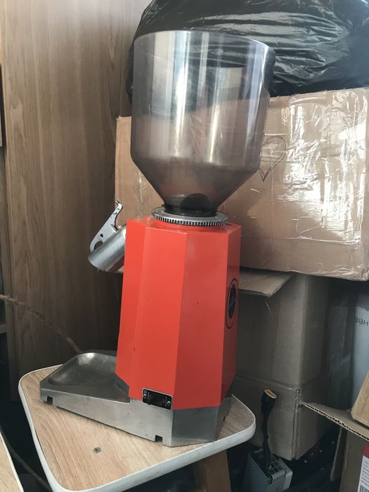 Професиональная Кофемолка fiorenzato mestre з носиком