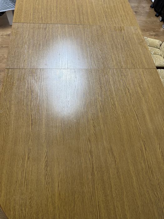 stół z 6 krzesłami – idealny do jadalni lub salonu!