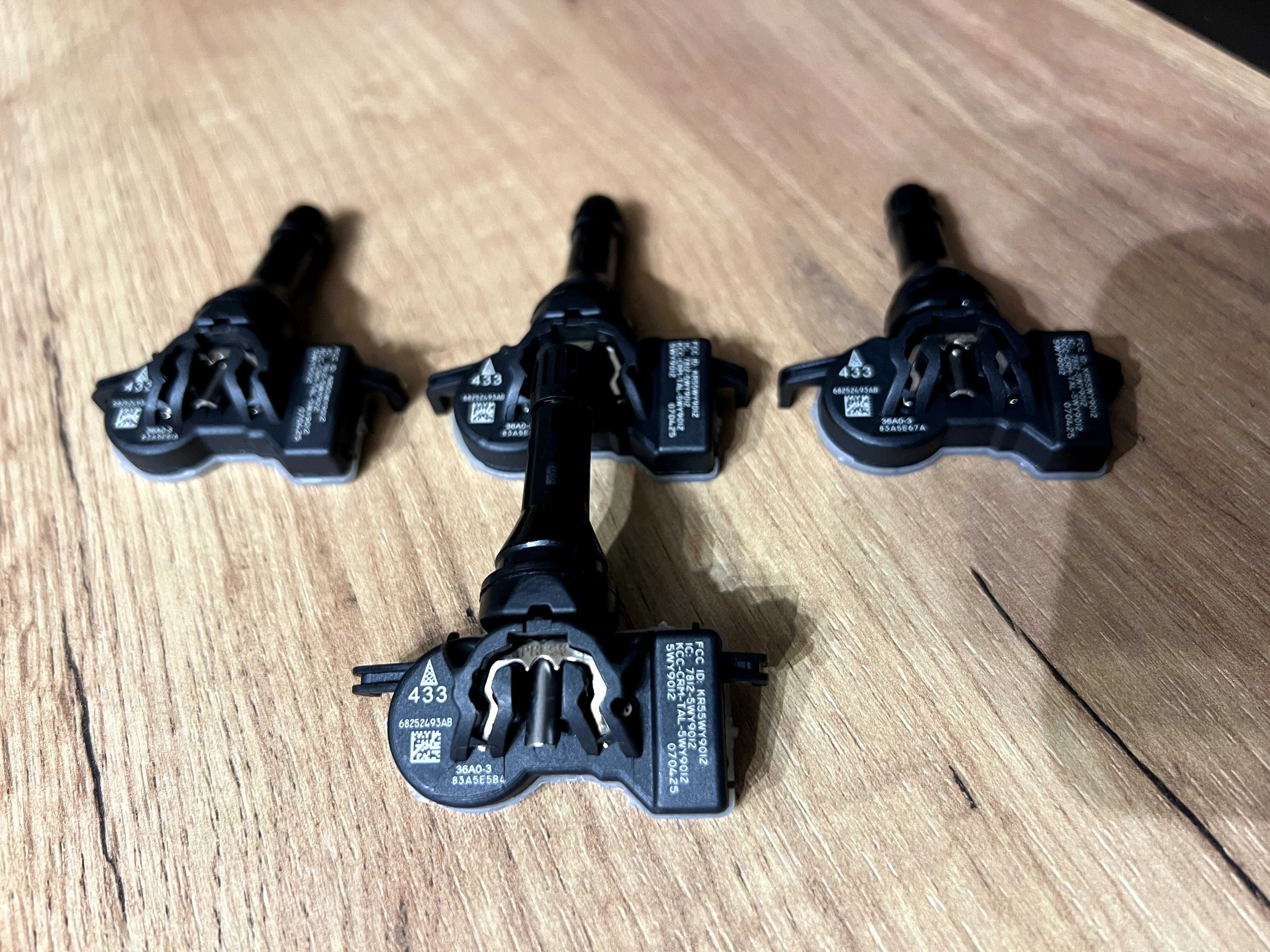 Czujniki ciśnienia opon powietrza JEEP Wrangler CHEROKEE itp TPMS NOWE