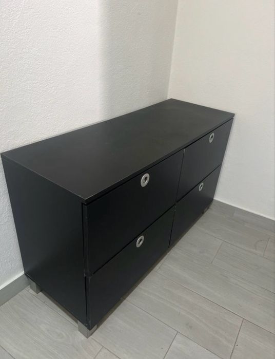 Cómoda de 4 gavetas