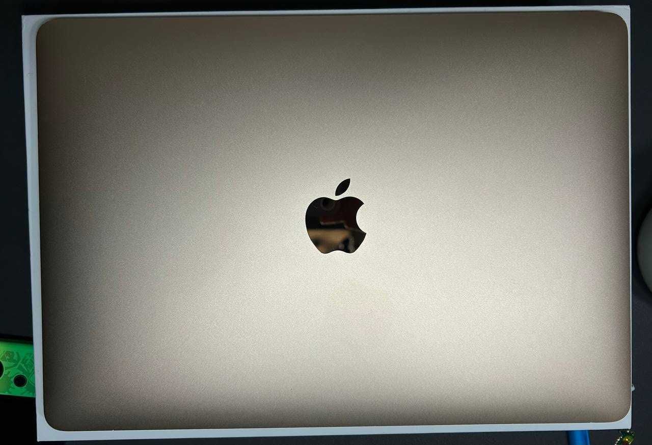 MacBook Air z chipem M1 2021 — Stan idealny!