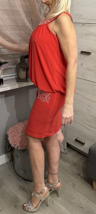 Nowa śliczna czerwona Sukienka roz. S Jety - Body Flirt