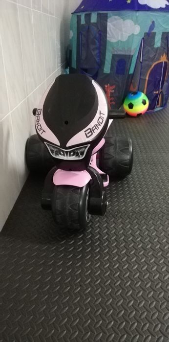 Moto elétrica para criança