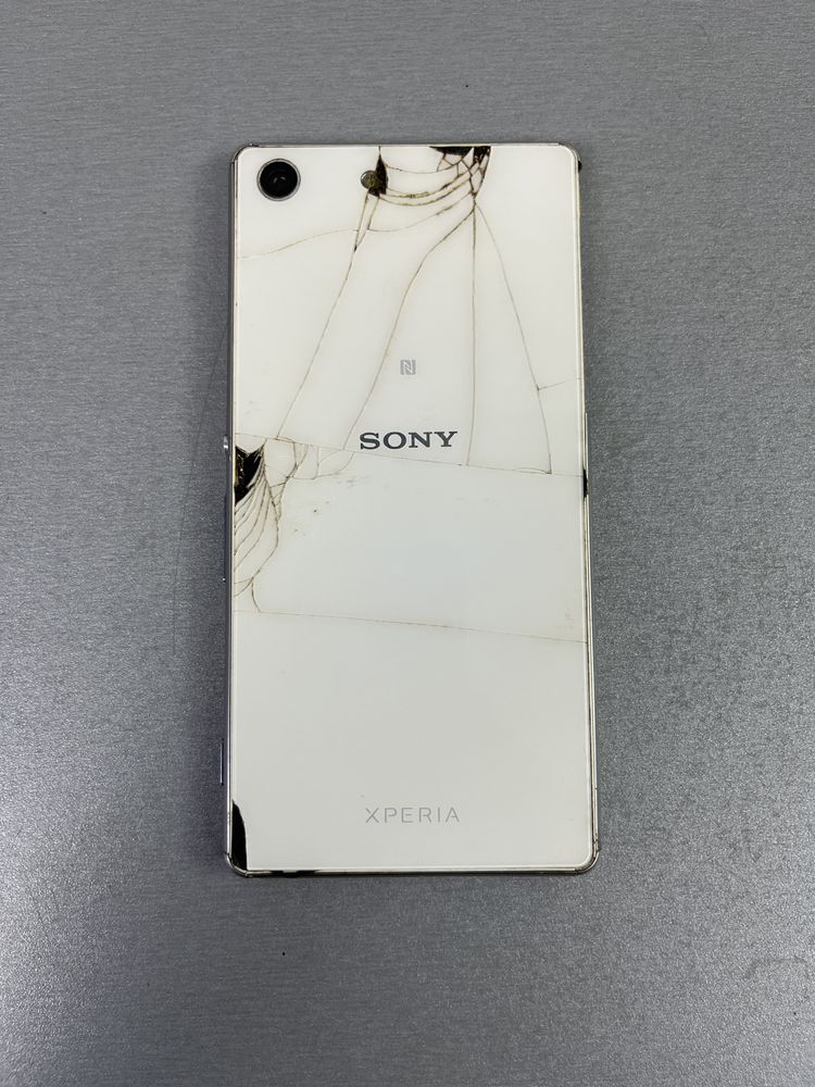 Sony M5 на запчастини
