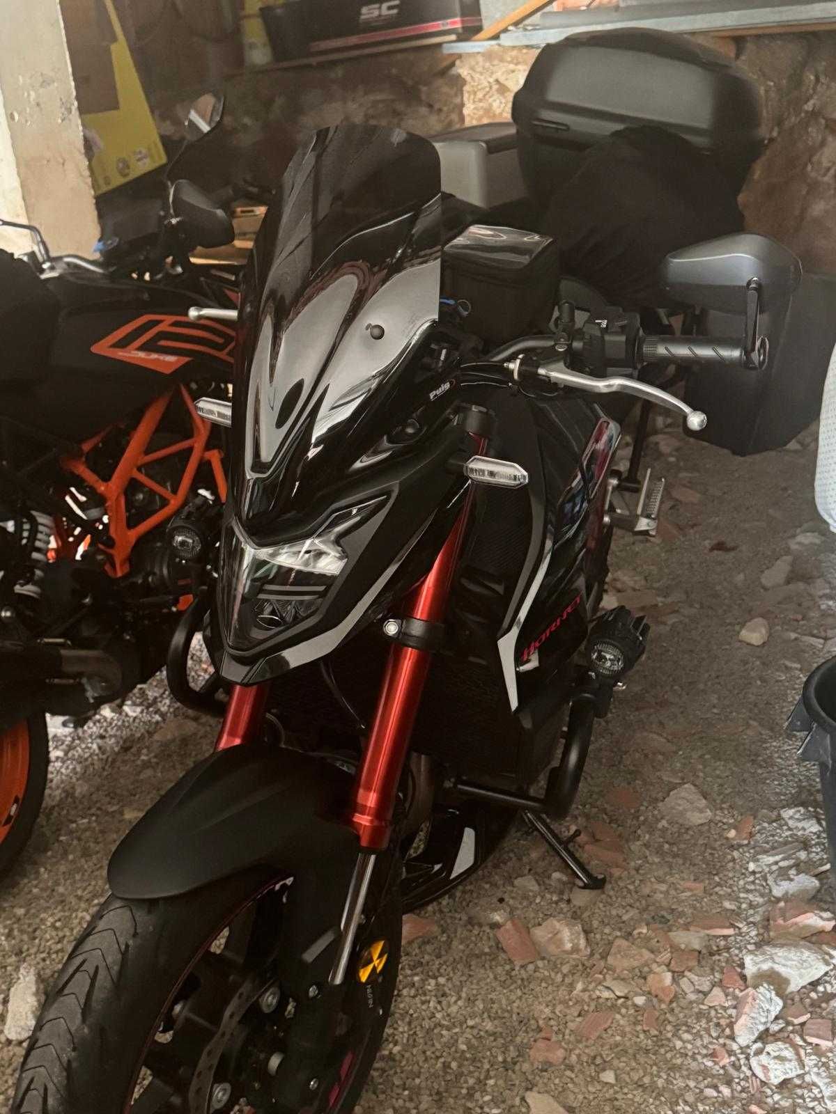 Hornet 750 de 2023
