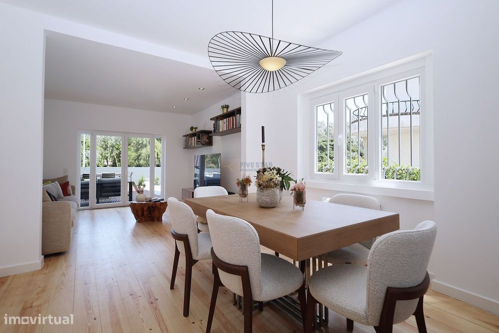 Moradia T5 - Renovada - Caxias - Piscina