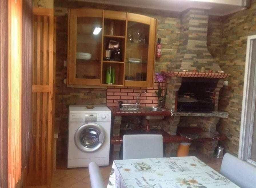 Moradia com piscina privada, 7 min. a pé da praia Armação de Pêra