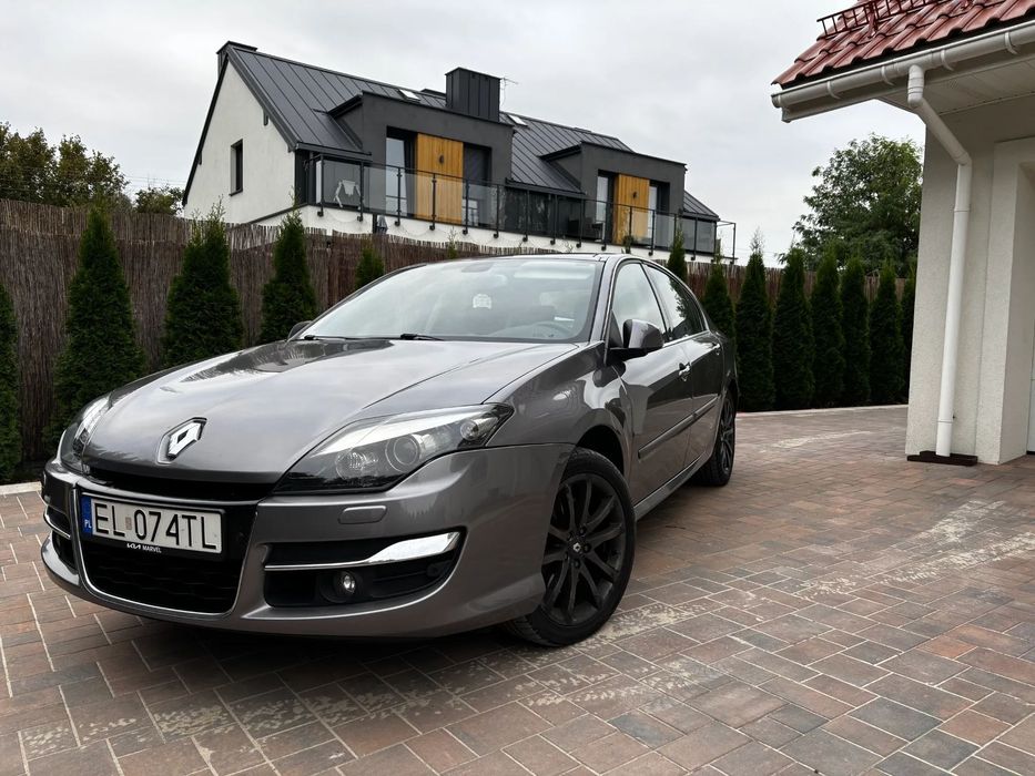 Renault Laguna Renault Laguna III Bose Edition 4Control – 2.0 dCi 178 KM – 2011