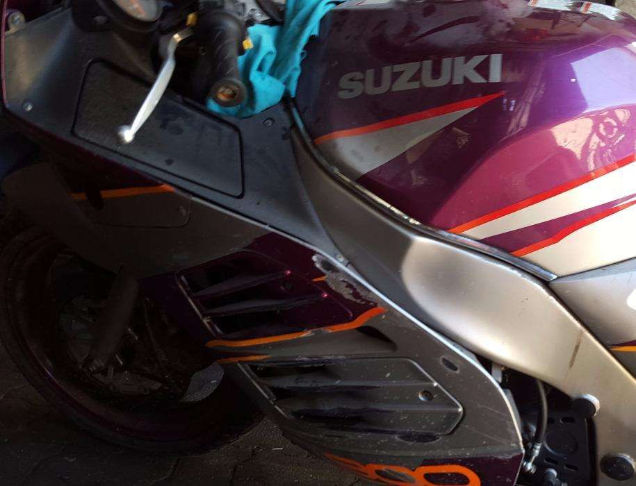 Suzuki RF 900 peças usadas