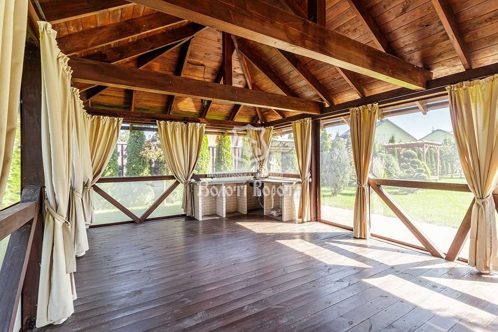 Будинок 2 поверхи, 18 соток. с. Глеваха, поруч Іванковичі і Мархалівка