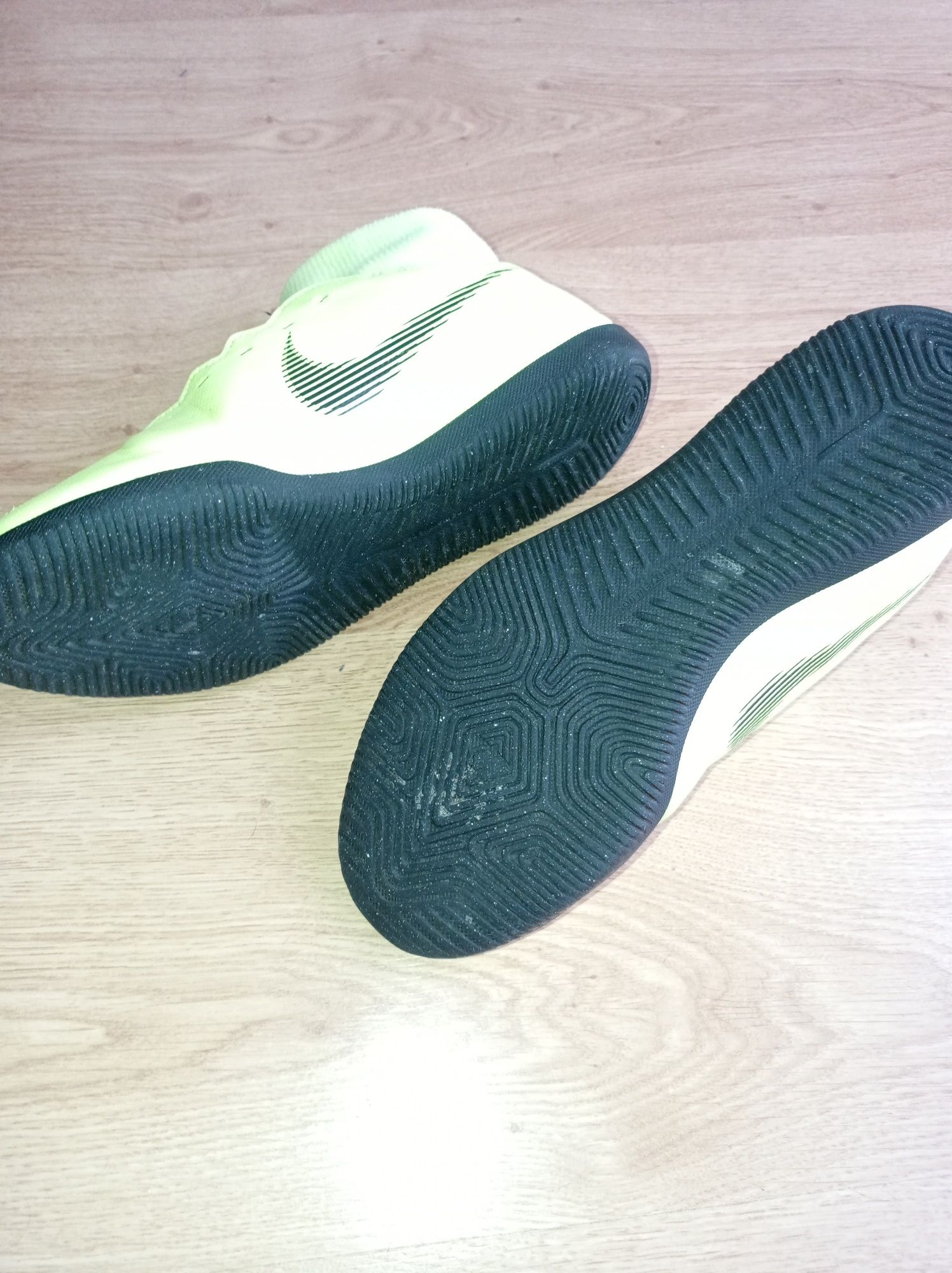 Buty halowe  Nike Mercurial 39