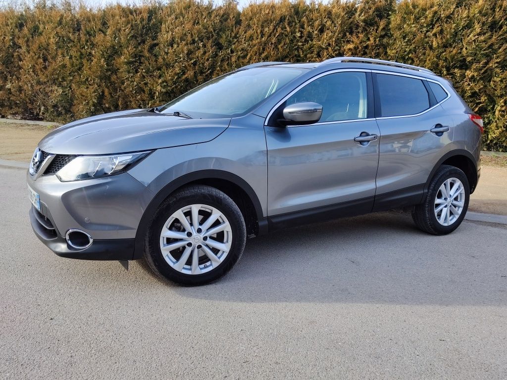 Nissan Qashqai 1.2 2015 / Led / Panorama / Niski przebieg