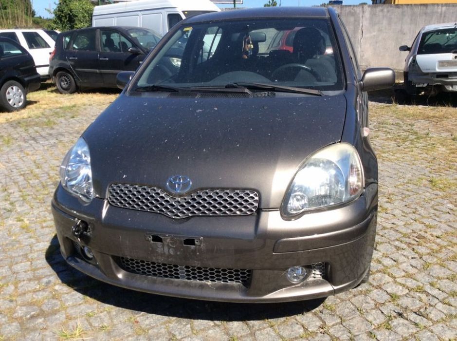 Toyota Yaris 1.4 D4D às peças