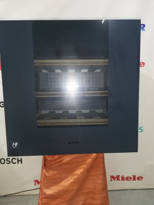 Вбудована шафа для вина Smeg CVI629NR3