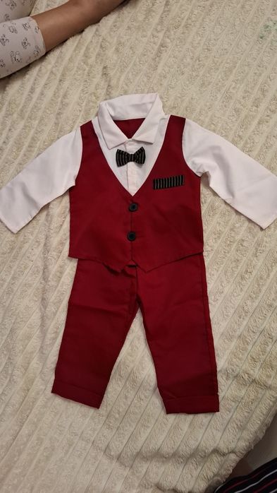Нарядный костюм для мальчика  на годик 12-18м