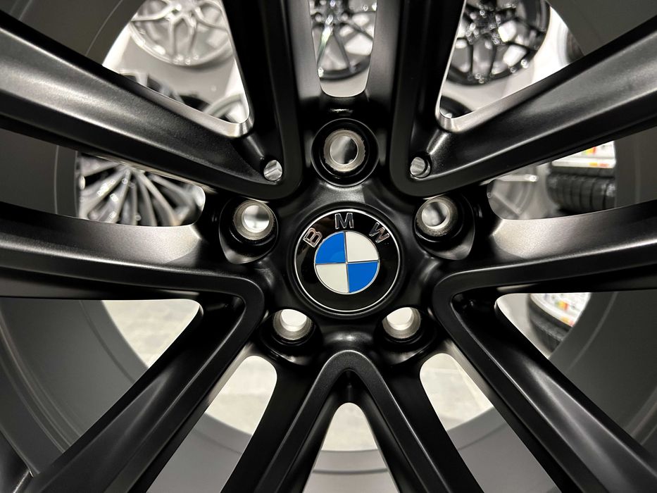 Oryginalne koła zimowe BMW 19 5x112 G01 G45 X3 G02 X4 Pirelli 245/50