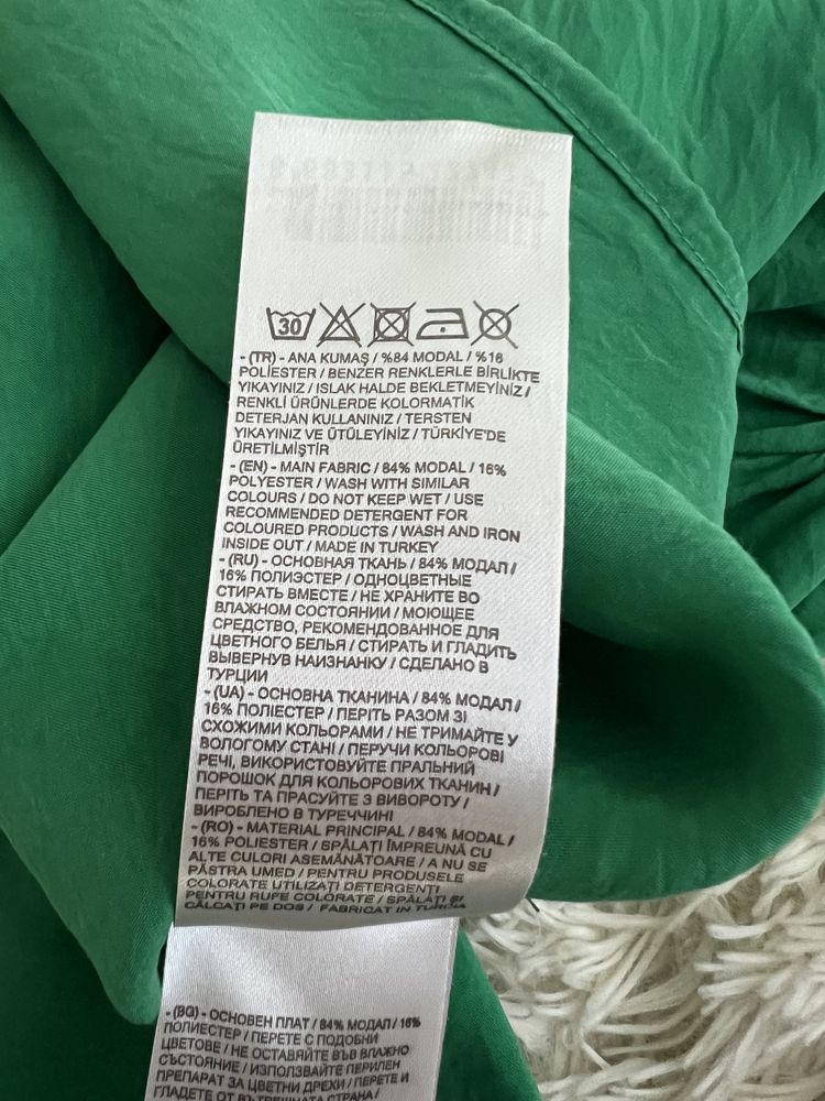 Elegancka, zielona bluzka bufiaste rękawy modal lc waikiki r. 42