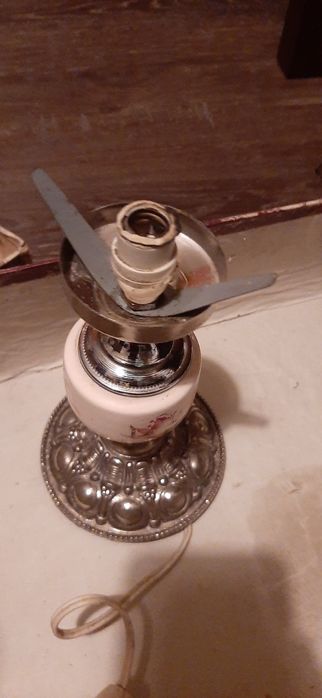 2 candeeiros antigos