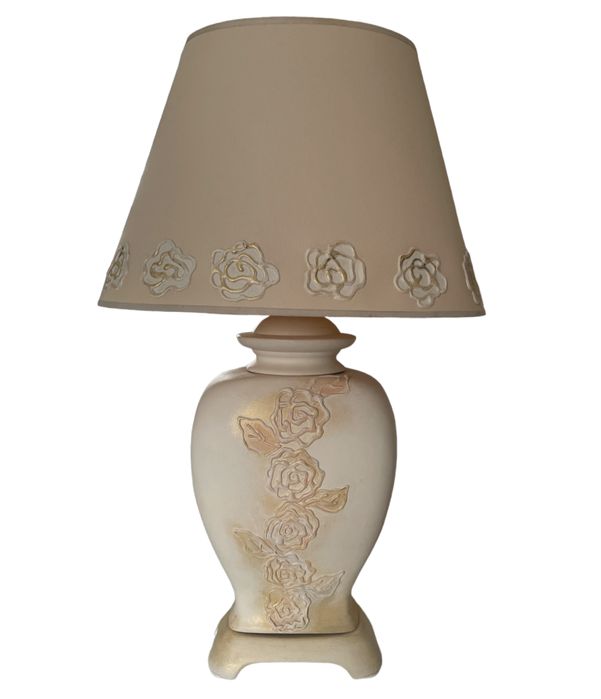 Prowalsalska lampa stołowa kremowa