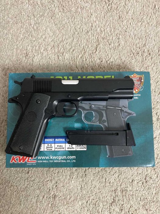Airsoft Pistola Mola + 1 Carregador