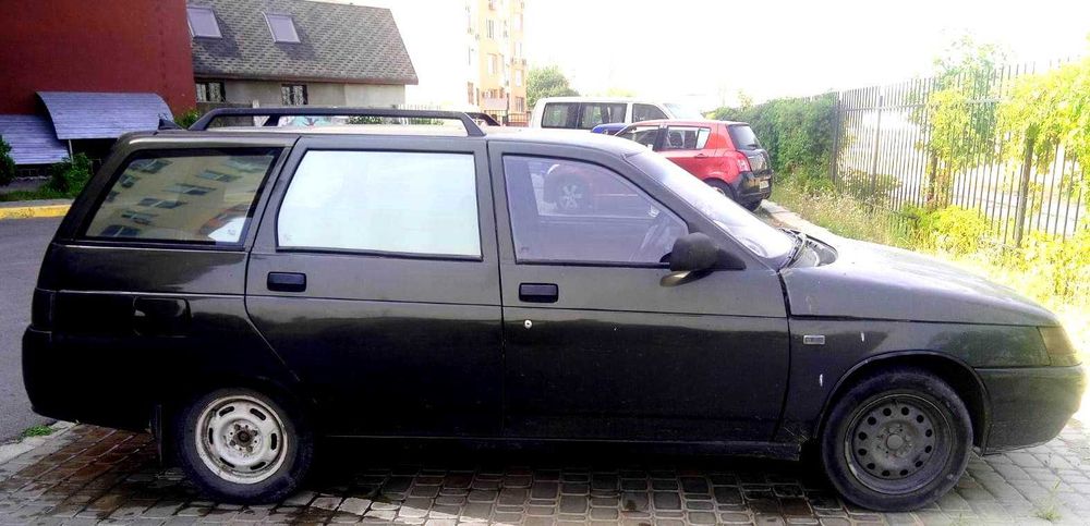 Лада 111 газ бензин 2006. в связи с виездом стоит на консервации