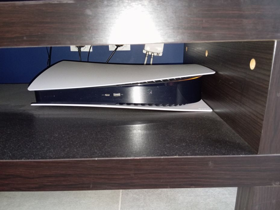 Konsola PlayStation 5, ps5 + pad, stan bardzo dobry+