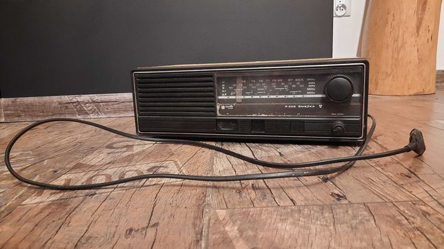 Radio UNITRA DIORA ŚNIEŻKA R-206, stare z lat 80-tych PRL!