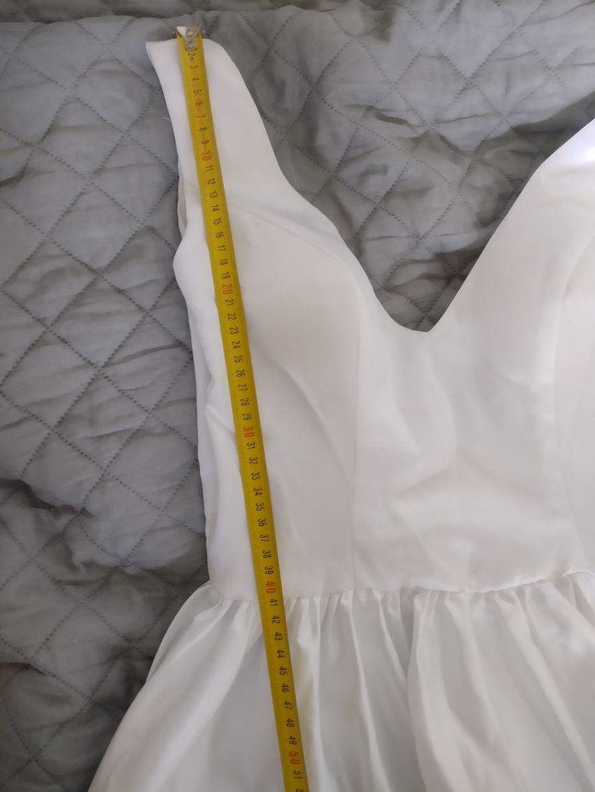NOWA Suknia ślubna S / 176 + 7 cm / biała