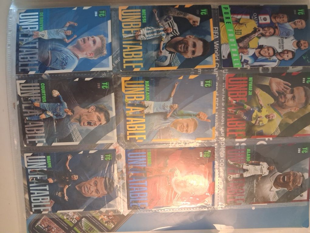 249 kolekcjonejsrkich kart panini top class 2023 wraz z albumem