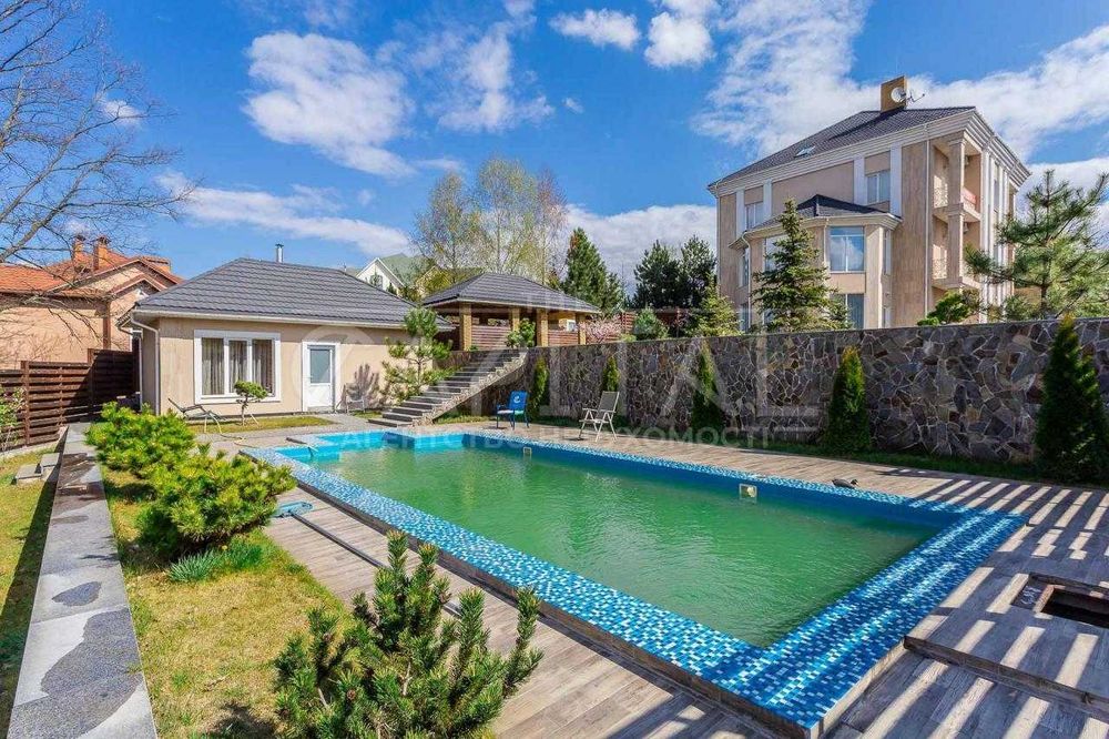 Продаж котеджу 610м2, Лісники, КМ Зелений Гай, 18 соток