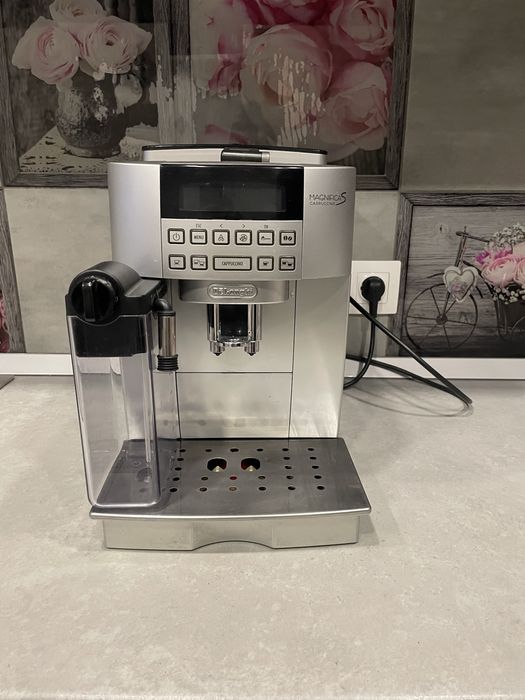 Кавомашина DeLonghi Magnifica S Cappuccino