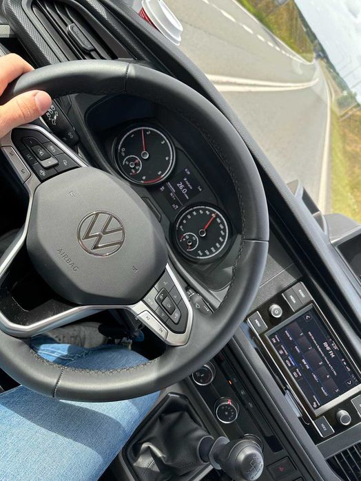 Wynajem autolawety vw T6 2024 system PPP ładowność 2100 kg kat B.